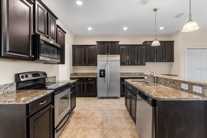 Image No.10-5 Bed House for sale