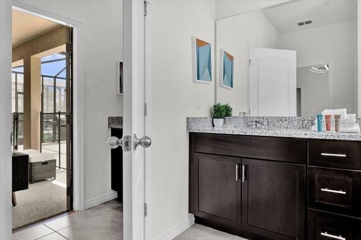 Image No.24-5 Bed House for sale