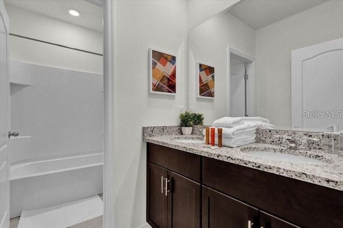 Image No.26-5 Bed House for sale