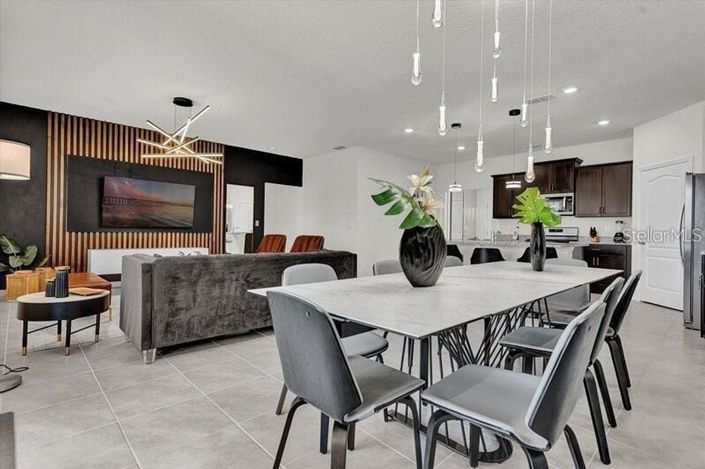 Image No.6-5 Bed House for sale