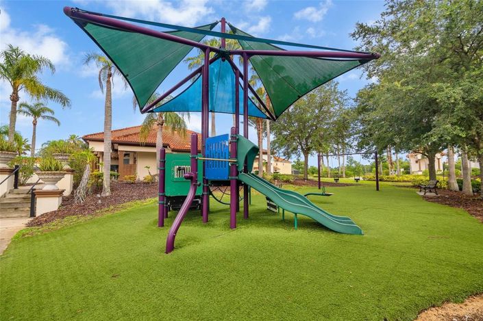 Image No.14-6 Bed House for sale