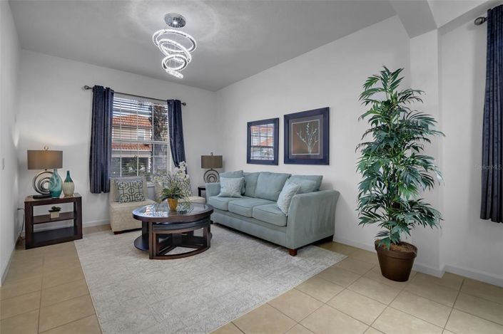 Image No.23-6 Bed House for sale