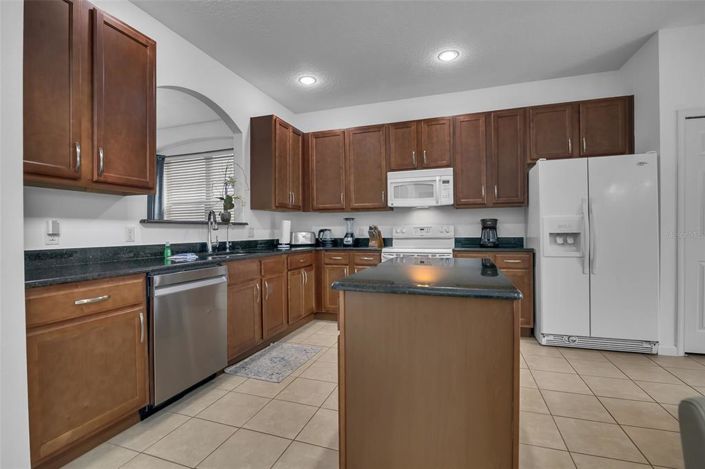 Image No.27-6 Bed House for sale