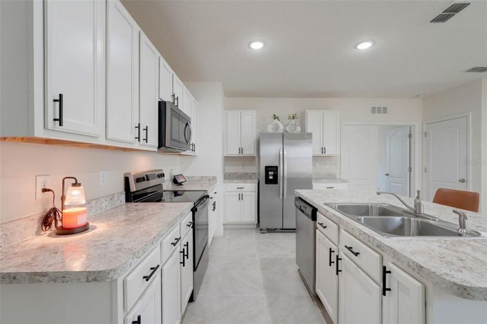 Image No.21-3 Bed House for sale