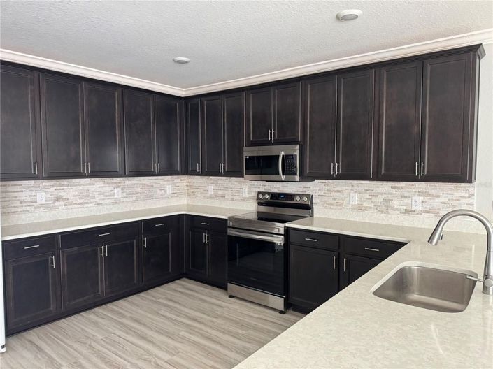 Image No.16-4 Bed House for sale