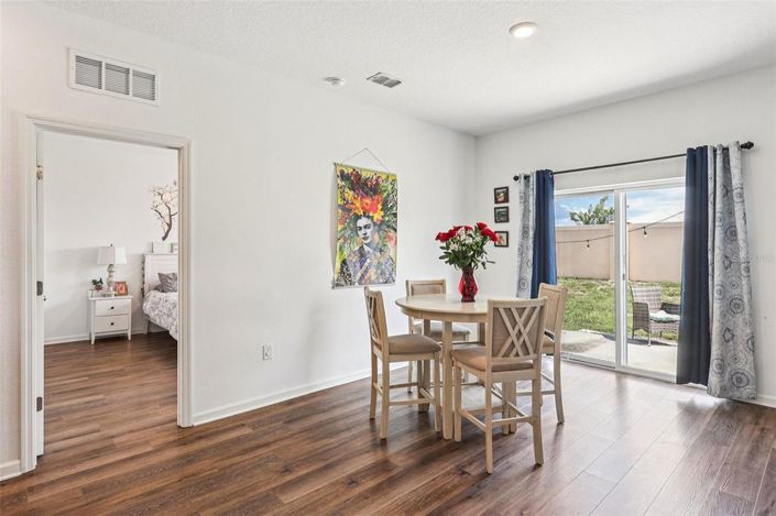 Image No.10-4 Bed House for sale