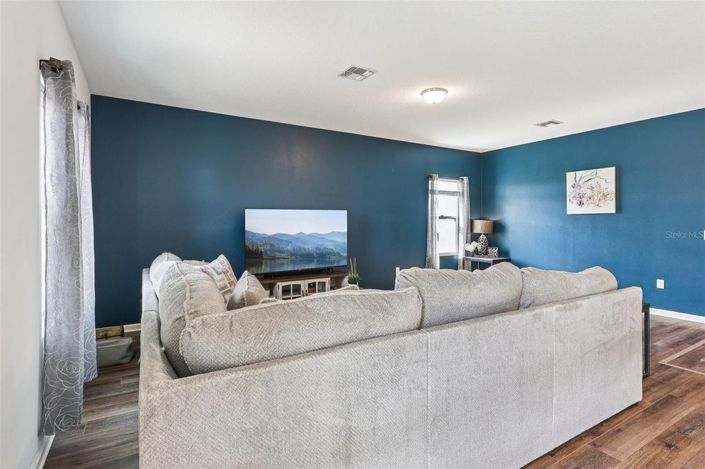 Image No.8-4 Bed House for sale