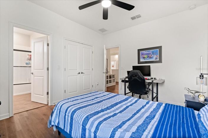 Image No.21-4 Bed House for sale