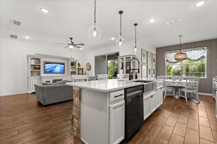 Image No.10-4 Bed House for sale