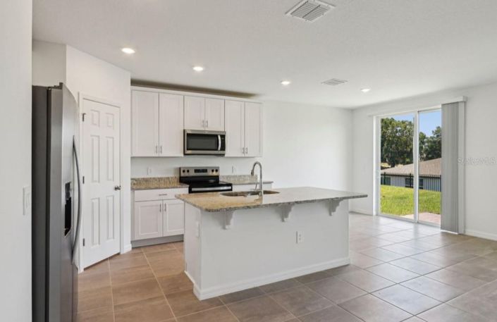 Image No.11-3 Bed House for sale