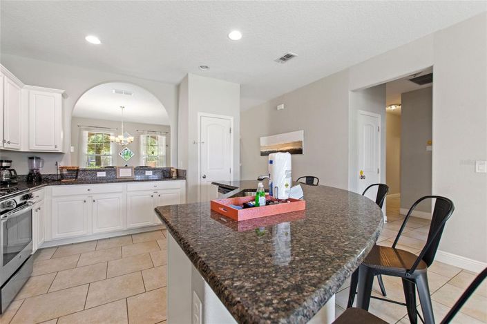 Image No.13-5 Bed House for sale