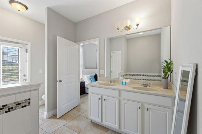 Image No.20-5 Bed House for sale