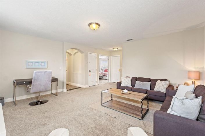 Image No.25-5 Bed House for sale