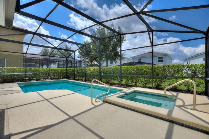 Image No.3-5 Bed House for sale