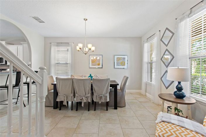 Image No.7-5 Bed House for sale