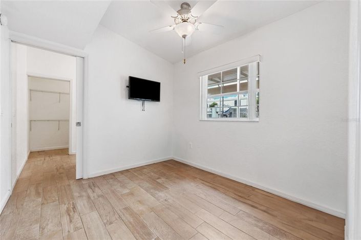 Image No.16-2 Bed House for sale