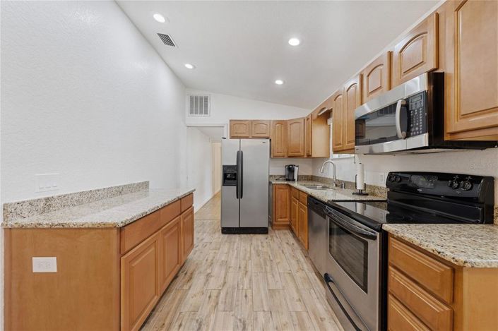 Image No.9-2 Bed House for sale