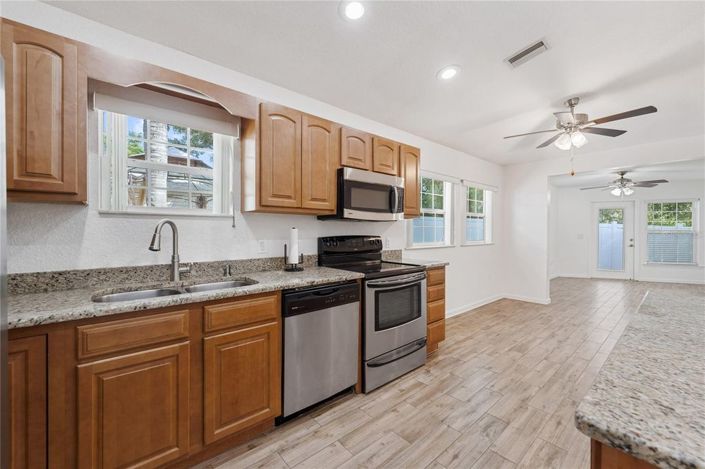 Image No.10-2 Bed House for sale