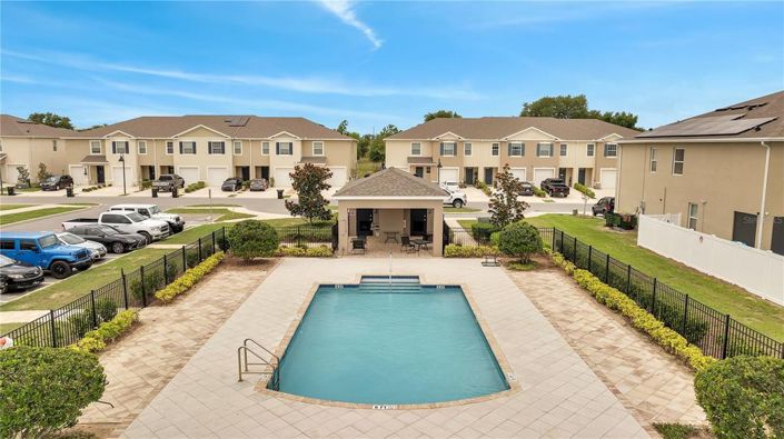 Image No.11-3 Bed Townhouse for sale