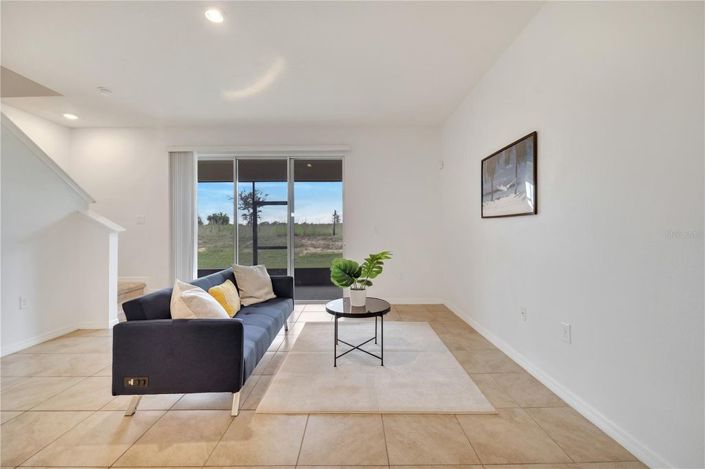 Image No.27-3 Bed Townhouse for sale