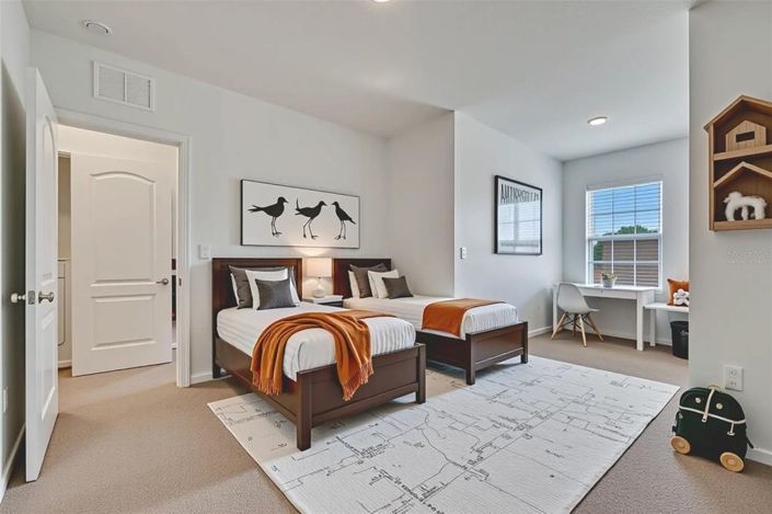 Image No.8-3 Bed Townhouse for sale