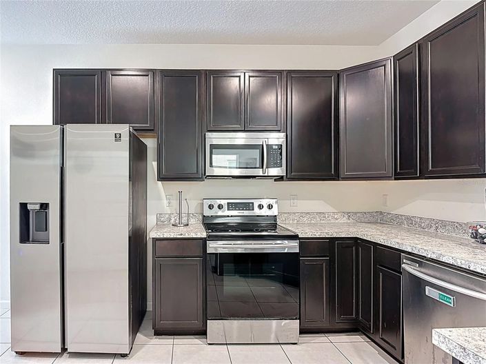 Image No.7-5 Bed House for sale