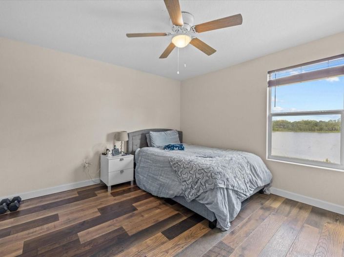 Image No.27-5 Bed House for sale