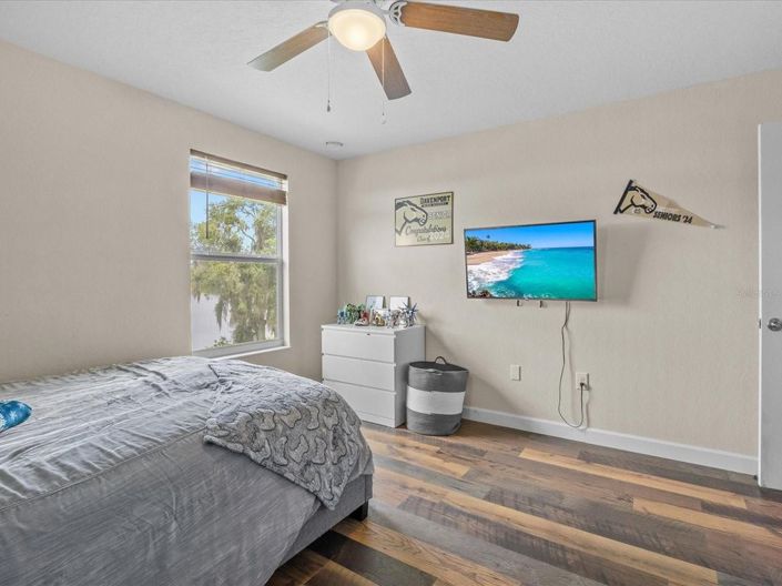 Image No.28-5 Bed House for sale