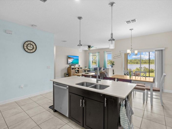 Image No.9-5 Bed House for sale