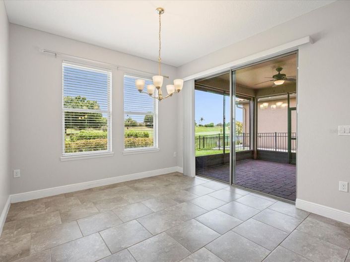 Image No.11-4 Bed House for sale