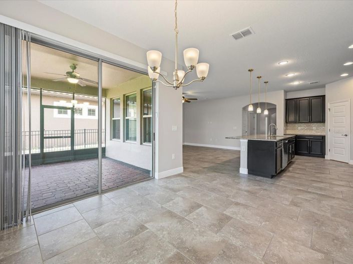 Image No.12-4 Bed House for sale