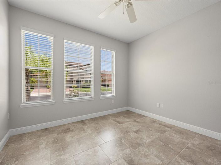 Image No.17-4 Bed House for sale