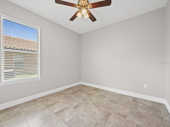 Image No.19-4 Bed House for sale