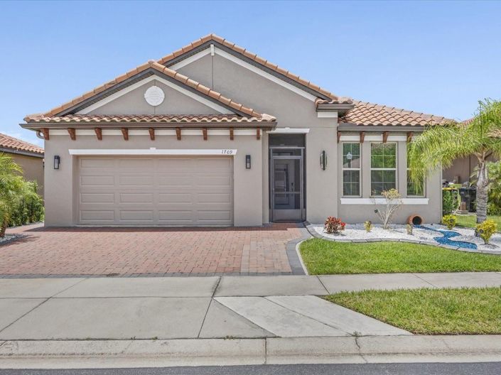 Image No.2-4 Bed House for sale