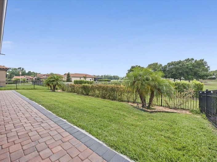 Image No.30-4 Bed House for sale