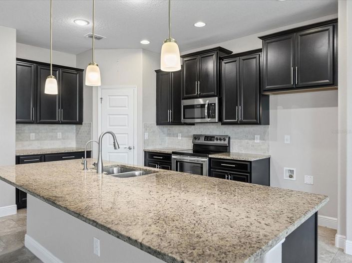 Image No.7-4 Bed House for sale