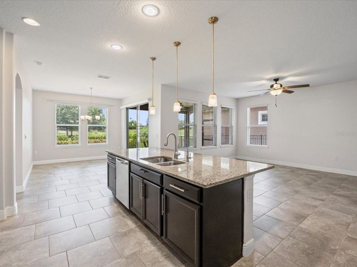 Image No.9-4 Bed House for sale