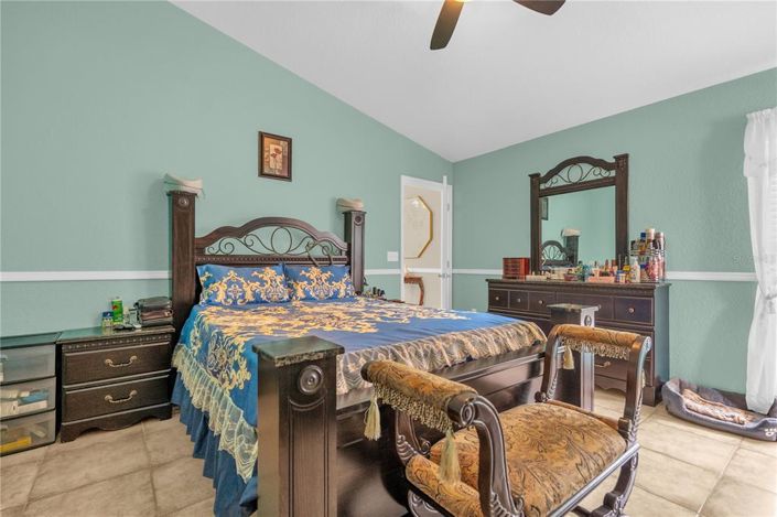 Image No.11-3 Bed House for sale