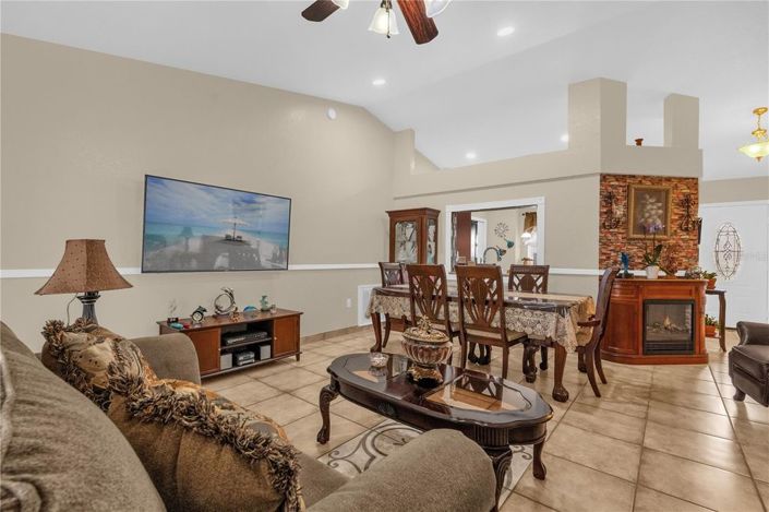 Image No.6-3 Bed House for sale