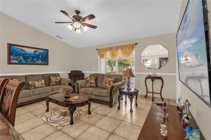 Image No.9-3 Bed House for sale