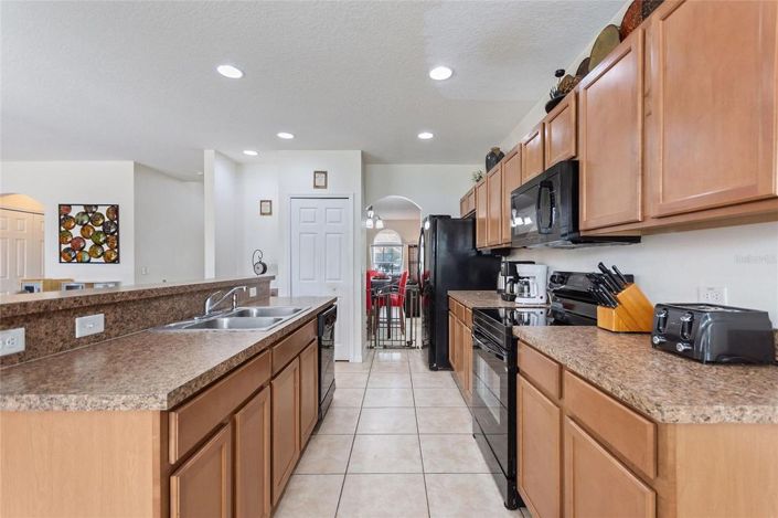 Image No.19-5 Bed House for sale