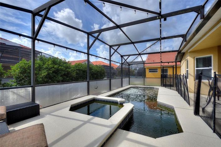 Image No.6-5 Bed House for sale