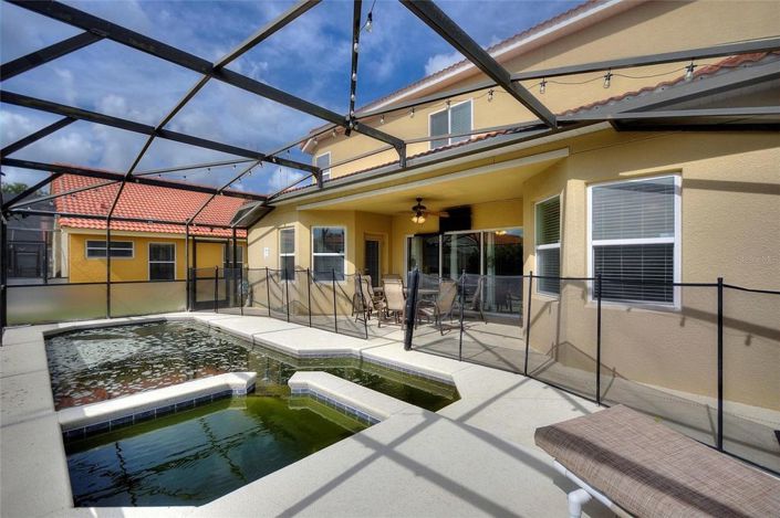 Image No.7-5 Bed House for sale