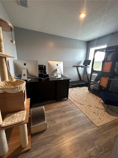 Image No.18-4 Bed House for sale