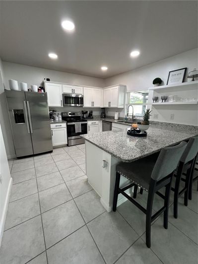 Image No.9-4 Bed House for sale