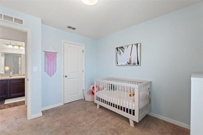 Image No.21-3 Bed Townhouse for sale