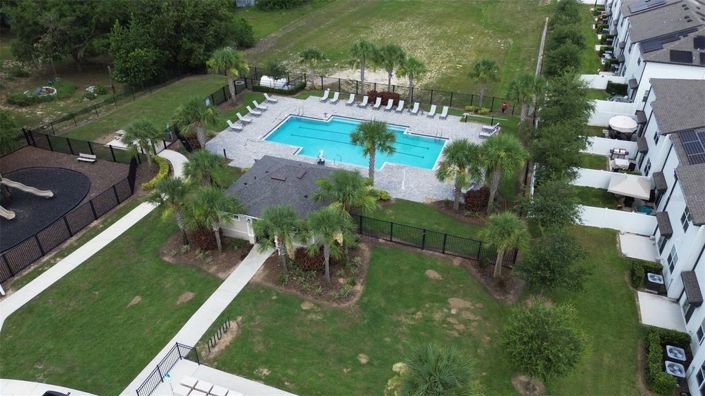 Image No.25-3 Bed Townhouse for sale