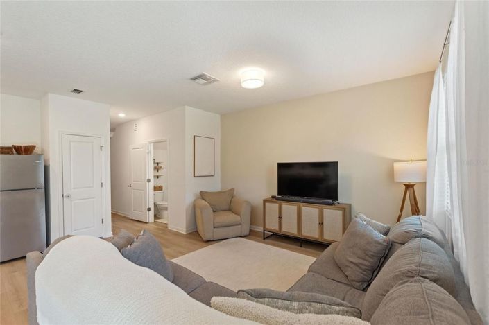 Image No.5-3 Bed Townhouse for sale