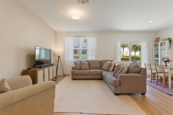 Image No.7-3 Bed Townhouse for sale