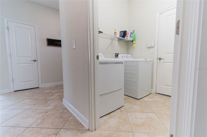 Image No.12-4 Bed House for sale